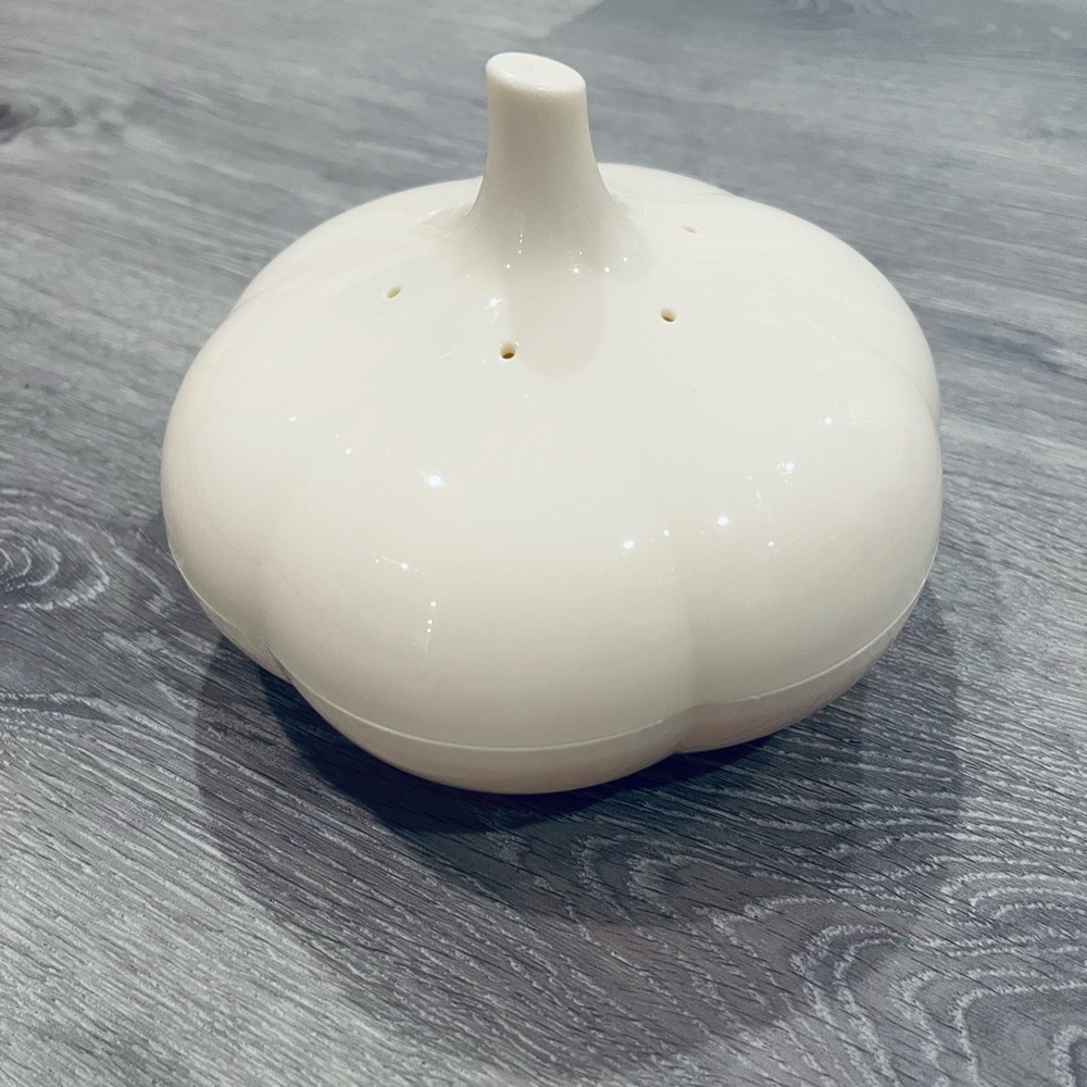 🧄 Tupperware Garlic Keeper 🧄